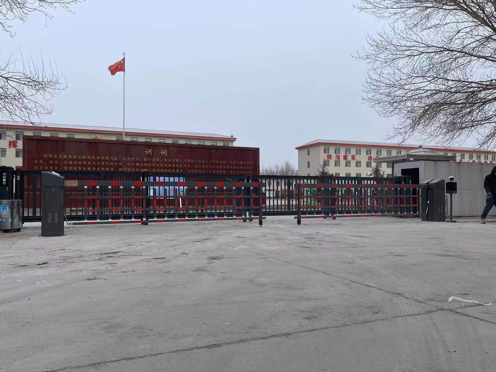 某机关全高闸.jpg